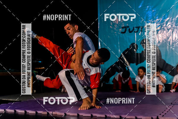 Buy your photos of the eventApresenta��o de Capoeira e Ju Jitsu 2019 on Fotop