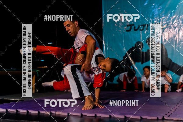 Buy your photos of the eventApresenta��o de Capoeira e Ju Jitsu 2019 on Fotop