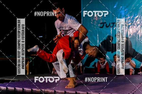 Buy your photos of the eventApresenta��o de Capoeira e Ju Jitsu 2019 on Fotop