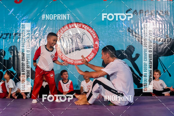 Buy your photos of the eventApresenta��o de Capoeira e Ju Jitsu 2019 on Fotop