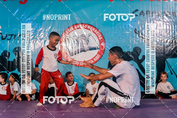 Buy your photos of the eventApresenta��o de Capoeira e Ju Jitsu 2019 on Fotop