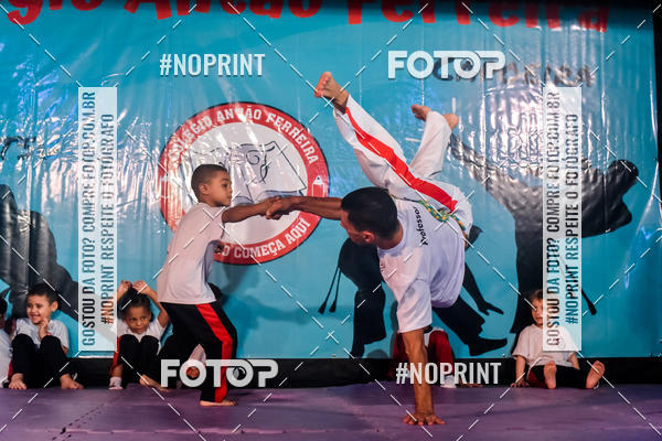 Buy your photos of the eventApresenta��o de Capoeira e Ju Jitsu 2019 on Fotop