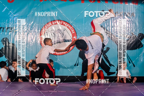 Buy your photos of the eventApresenta��o de Capoeira e Ju Jitsu 2019 on Fotop