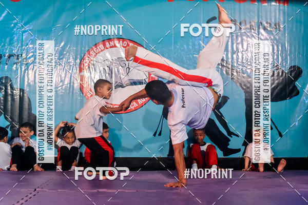 Buy your photos of the eventApresenta��o de Capoeira e Ju Jitsu 2019 on Fotop