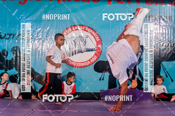 Buy your photos of the eventApresenta��o de Capoeira e Ju Jitsu 2019 on Fotop