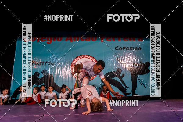 Buy your photos of the eventApresenta��o de Capoeira e Ju Jitsu 2019 on Fotop
