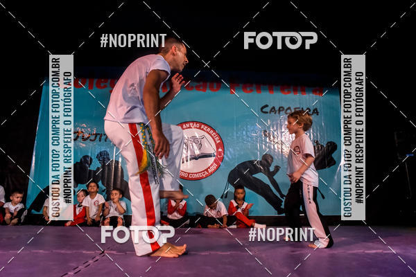 Buy your photos of the eventApresenta��o de Capoeira e Ju Jitsu 2019 on Fotop