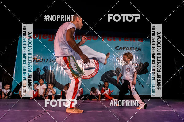 Buy your photos of the eventApresenta��o de Capoeira e Ju Jitsu 2019 on Fotop
