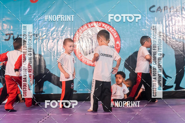 Buy your photos of the eventApresenta��o de Capoeira e Ju Jitsu 2019 on Fotop