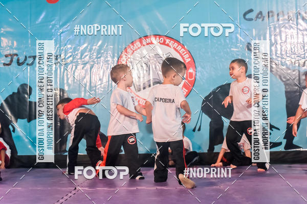 Buy your photos of the eventApresenta��o de Capoeira e Ju Jitsu 2019 on Fotop