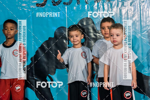 Buy your photos of the eventApresenta��o de Capoeira e Ju Jitsu 2019 on Fotop