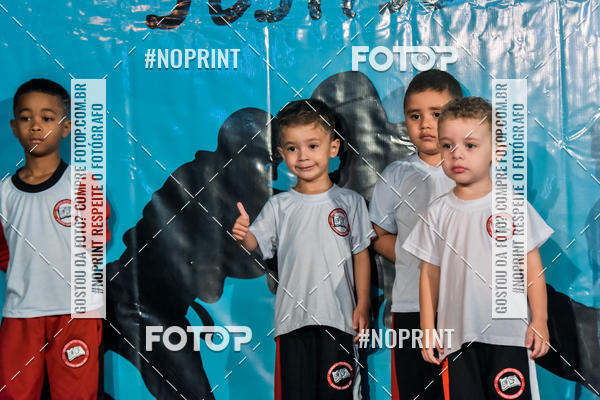 Buy your photos of the eventApresenta��o de Capoeira e Ju Jitsu 2019 on Fotop