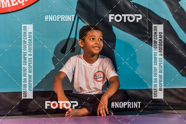 Buy your photos of the eventApresenta��o de Capoeira e Ju Jitsu 2019 on Fotop