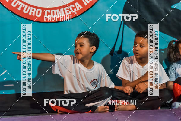 Buy your photos of the eventApresenta��o de Capoeira e Ju Jitsu 2019 on Fotop