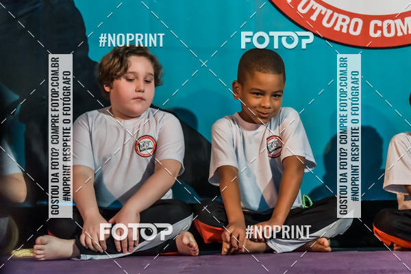 Buy your photos of the eventApresenta��o de Capoeira e Ju Jitsu 2019 on Fotop