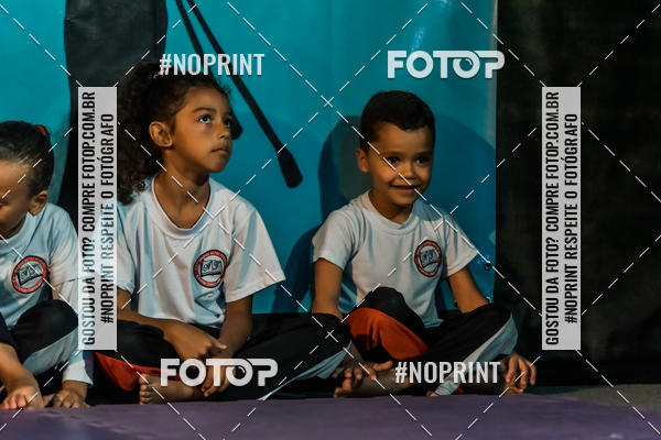 Buy your photos of the eventApresenta��o de Capoeira e Ju Jitsu 2019 on Fotop