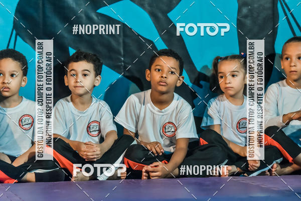 Buy your photos of the eventApresenta��o de Capoeira e Ju Jitsu 2019 on Fotop