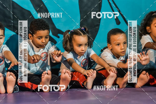 Buy your photos of the eventApresenta��o de Capoeira e Ju Jitsu 2019 on Fotop