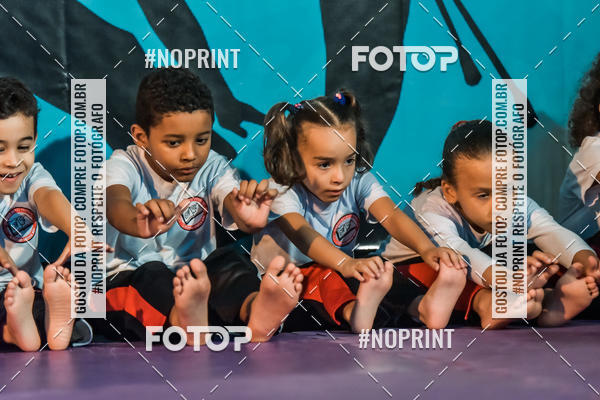 Buy your photos of the eventApresenta��o de Capoeira e Ju Jitsu 2019 on Fotop