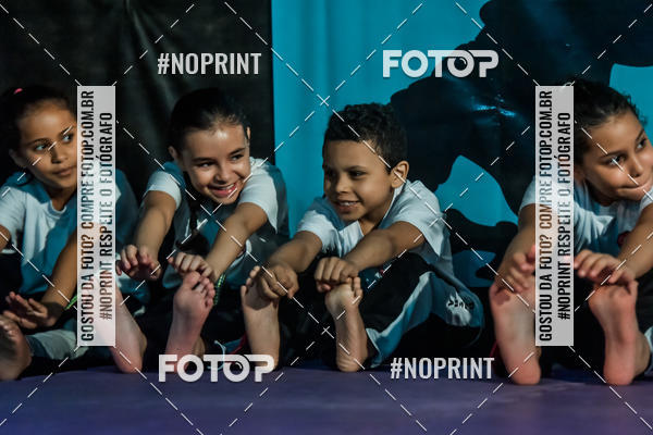 Buy your photos of the eventApresenta��o de Capoeira e Ju Jitsu 2019 on Fotop