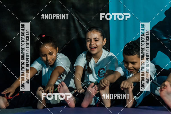 Buy your photos of the eventApresenta��o de Capoeira e Ju Jitsu 2019 on Fotop