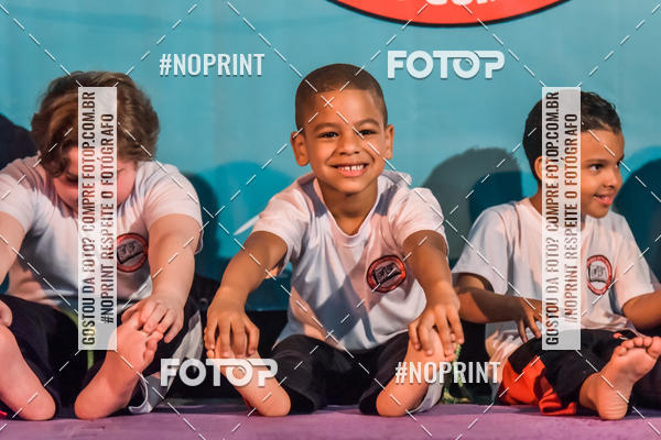 Buy your photos of the eventApresenta��o de Capoeira e Ju Jitsu 2019 on Fotop