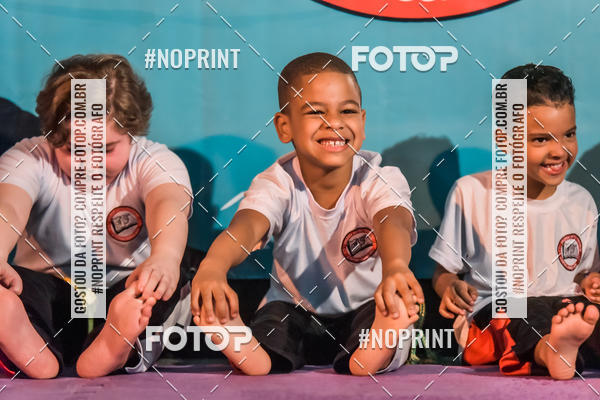 Buy your photos of the eventApresenta��o de Capoeira e Ju Jitsu 2019 on Fotop