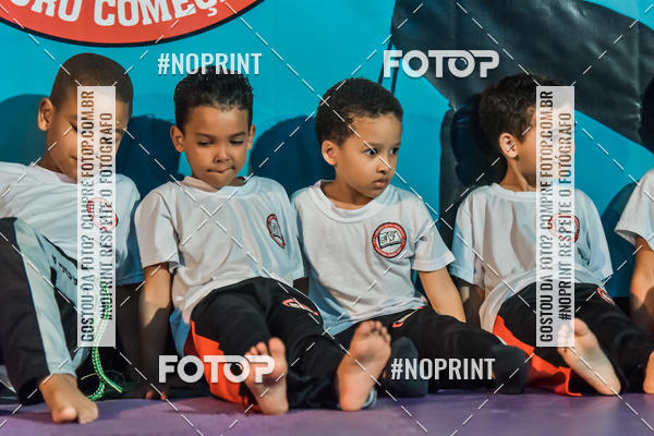 Buy your photos of the eventApresenta��o de Capoeira e Ju Jitsu 2019 on Fotop