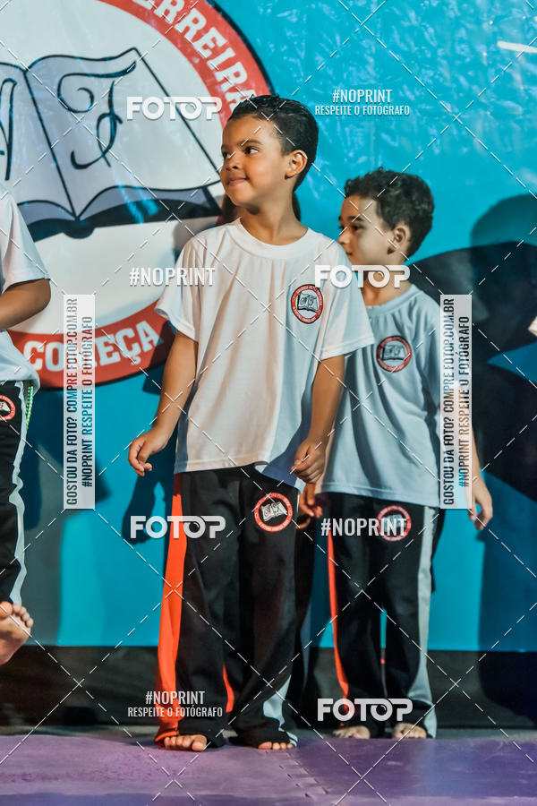 Buy your photos of the eventApresenta��o de Capoeira e Ju Jitsu 2019 on Fotop