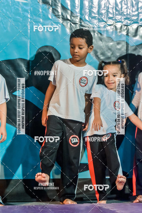 Buy your photos of the eventApresenta��o de Capoeira e Ju Jitsu 2019 on Fotop