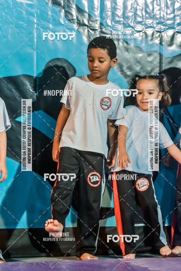 Buy your photos of the eventApresenta��o de Capoeira e Ju Jitsu 2019 on Fotop