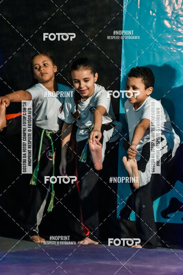 Buy your photos of the eventApresenta��o de Capoeira e Ju Jitsu 2019 on Fotop