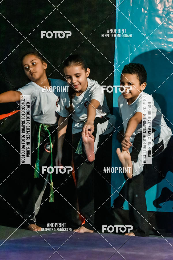 Buy your photos of the eventApresenta��o de Capoeira e Ju Jitsu 2019 on Fotop