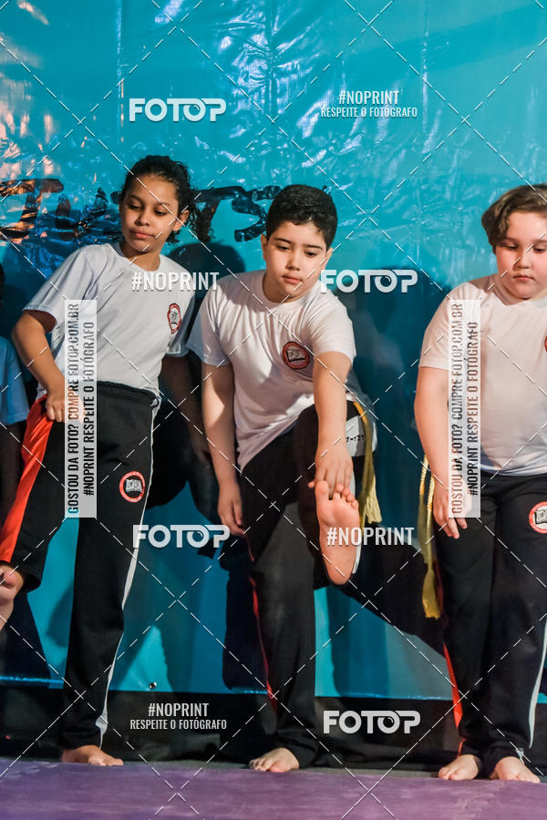 Buy your photos of the eventApresenta��o de Capoeira e Ju Jitsu 2019 on Fotop