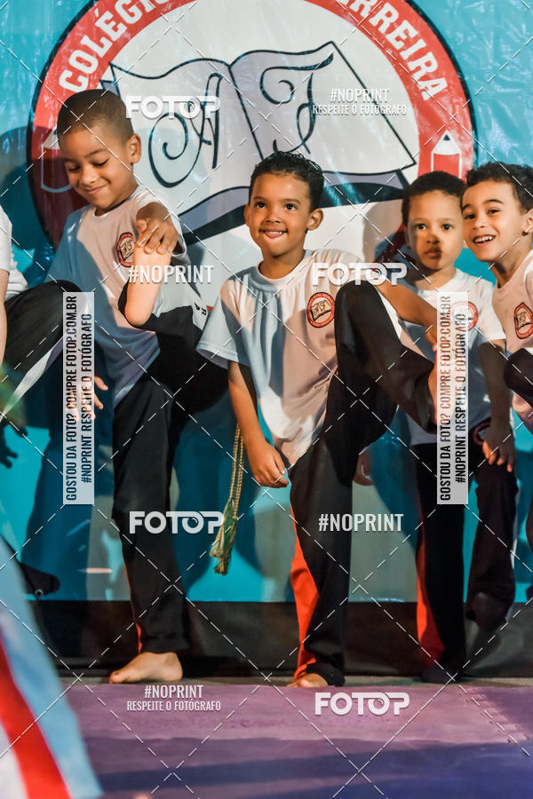 Buy your photos of the eventApresenta��o de Capoeira e Ju Jitsu 2019 on Fotop