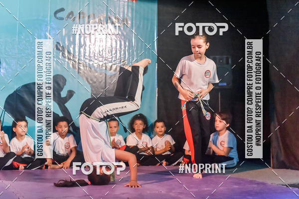 Buy your photos of the eventApresenta��o de Capoeira e Ju Jitsu 2019 on Fotop