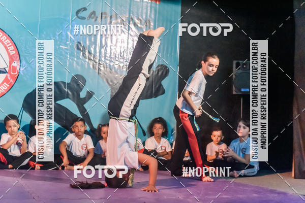 Buy your photos of the eventApresenta��o de Capoeira e Ju Jitsu 2019 on Fotop