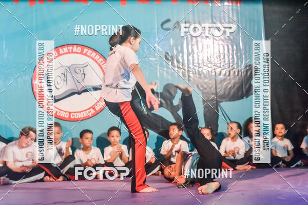 Buy your photos of the eventApresenta��o de Capoeira e Ju Jitsu 2019 on Fotop