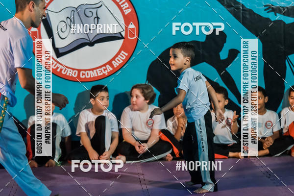 Buy your photos of the eventApresenta��o de Capoeira e Ju Jitsu 2019 on Fotop