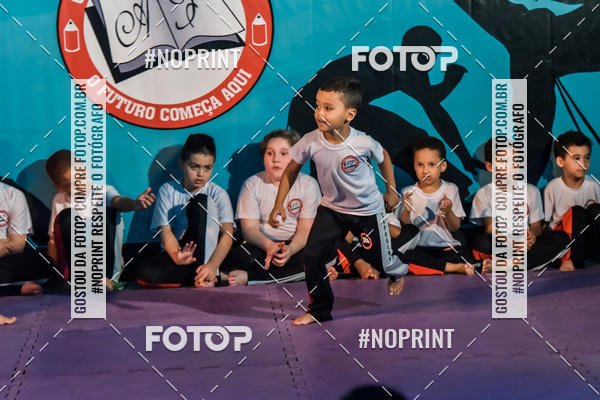 Buy your photos of the eventApresenta��o de Capoeira e Ju Jitsu 2019 on Fotop