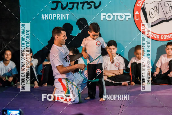 Buy your photos of the eventApresenta��o de Capoeira e Ju Jitsu 2019 on Fotop