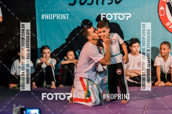 Buy your photos of the eventApresenta��o de Capoeira e Ju Jitsu 2019 on Fotop