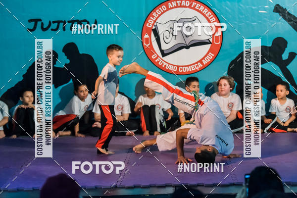 Buy your photos of the eventApresenta��o de Capoeira e Ju Jitsu 2019 on Fotop
