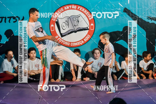 Buy your photos of the eventApresenta��o de Capoeira e Ju Jitsu 2019 on Fotop