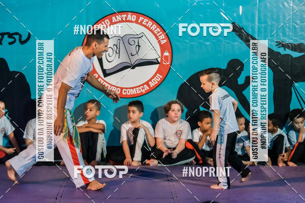 Buy your photos of the eventApresenta��o de Capoeira e Ju Jitsu 2019 on Fotop