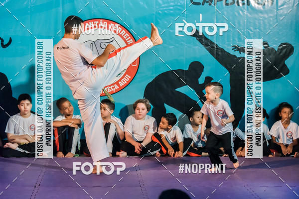 Buy your photos of the eventApresenta��o de Capoeira e Ju Jitsu 2019 on Fotop