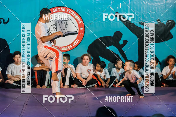 Buy your photos of the eventApresenta��o de Capoeira e Ju Jitsu 2019 on Fotop