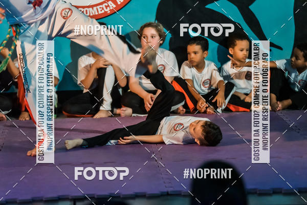 Buy your photos of the eventApresenta��o de Capoeira e Ju Jitsu 2019 on Fotop