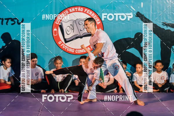 Buy your photos of the eventApresenta��o de Capoeira e Ju Jitsu 2019 on Fotop