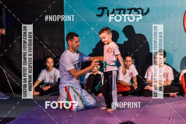 Buy your photos of the eventApresenta��o de Capoeira e Ju Jitsu 2019 on Fotop